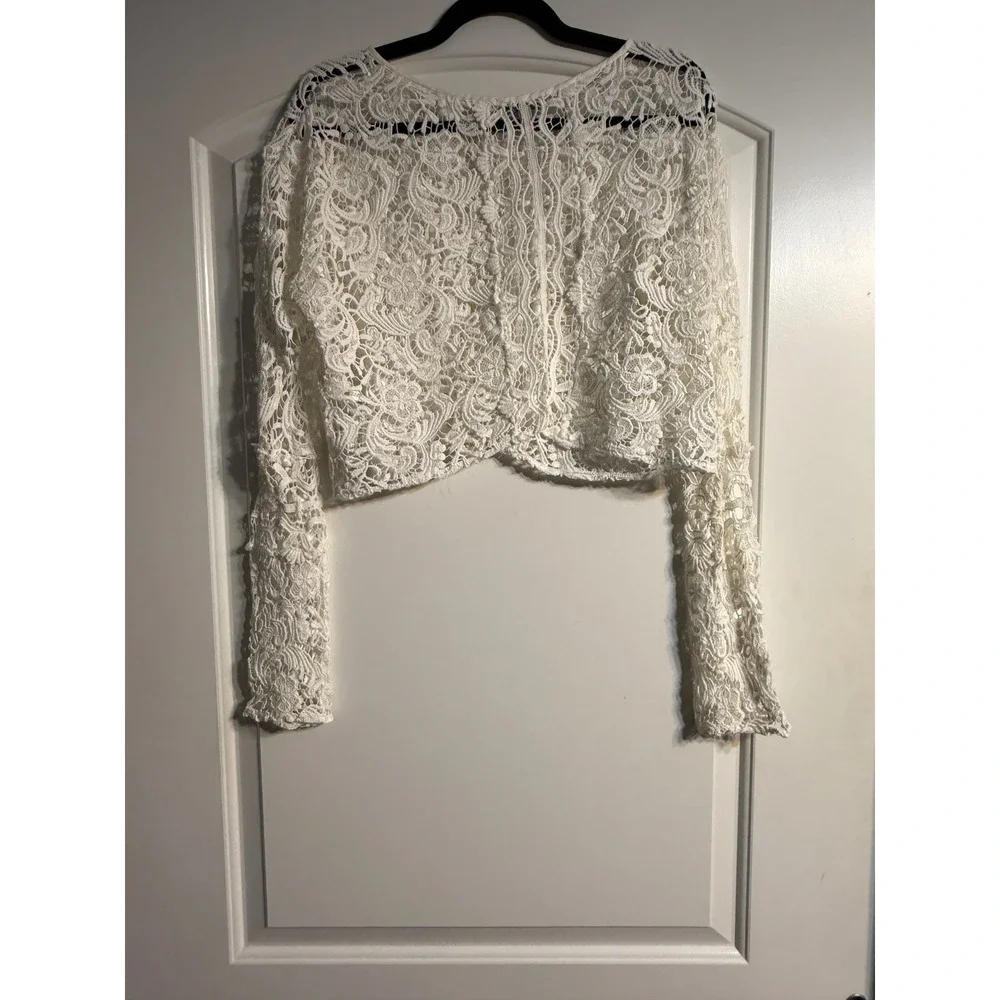 Zara Trafaluc Lace Crop Top Size M White Boho Crochet Long Sleeve Victorian
